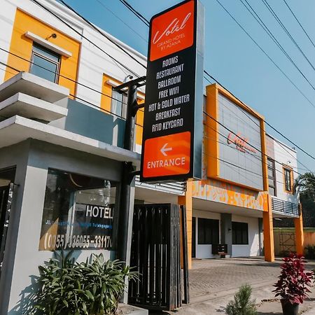 Votel Hotel Tulungagung Esterno foto
