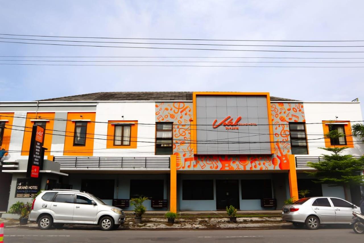 Votel Hotel Tulungagung Esterno foto