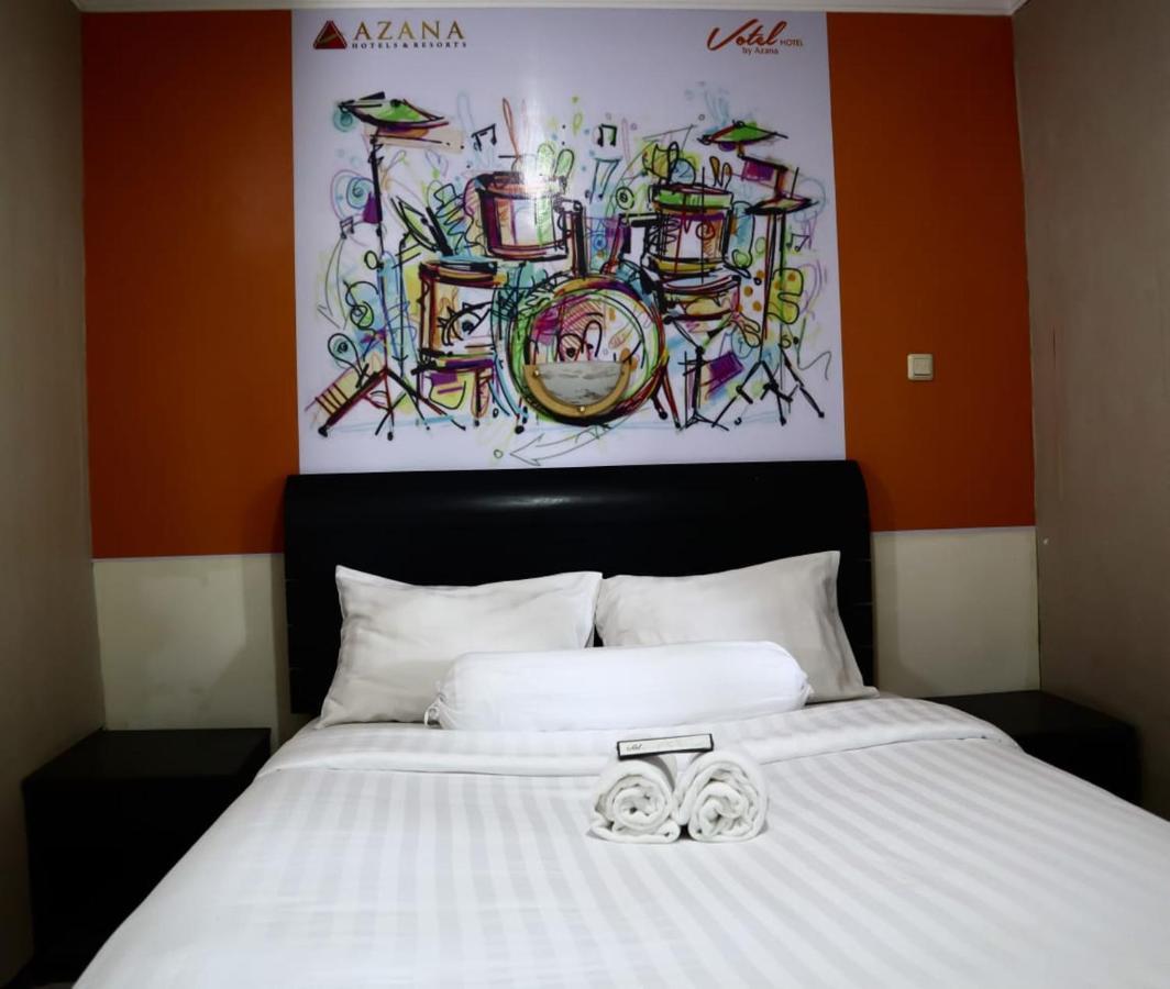 Votel Hotel Tulungagung Esterno foto
