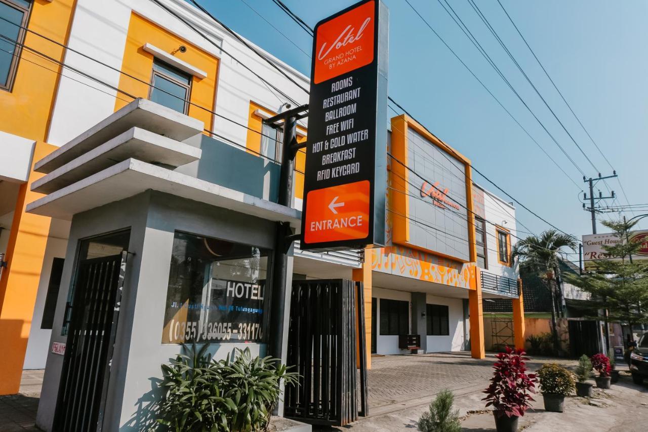 Votel Hotel Tulungagung Esterno foto