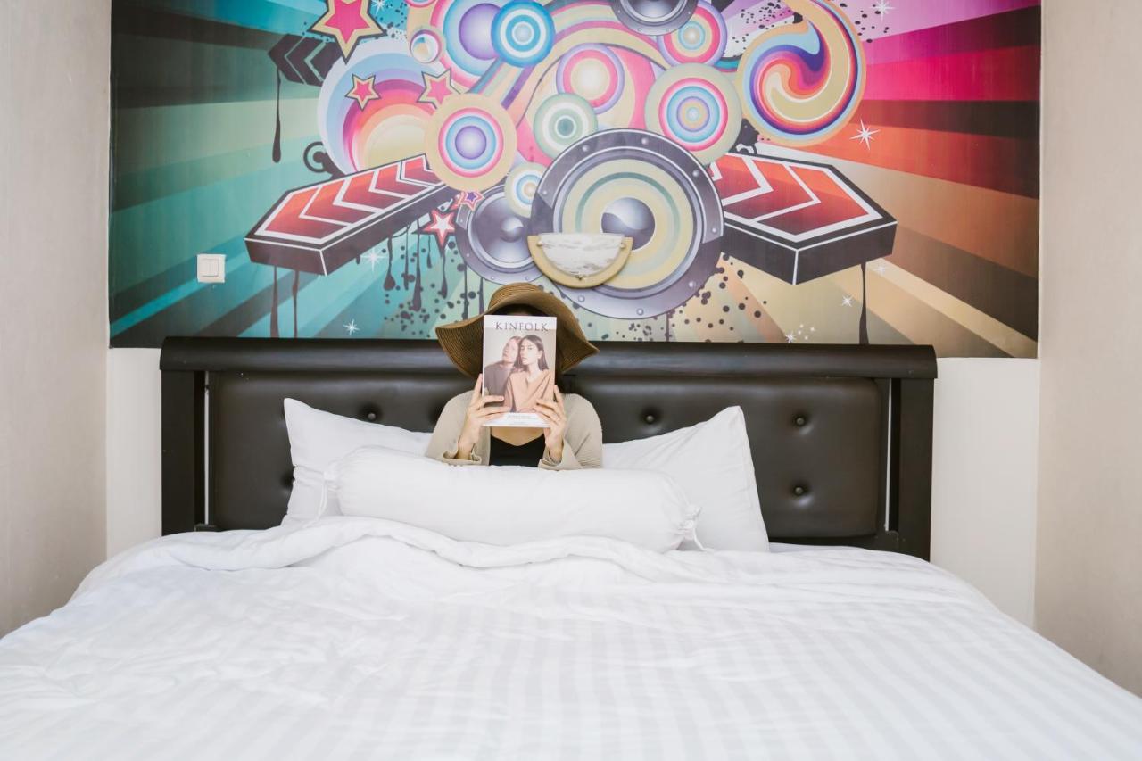 Votel Hotel Tulungagung Esterno foto