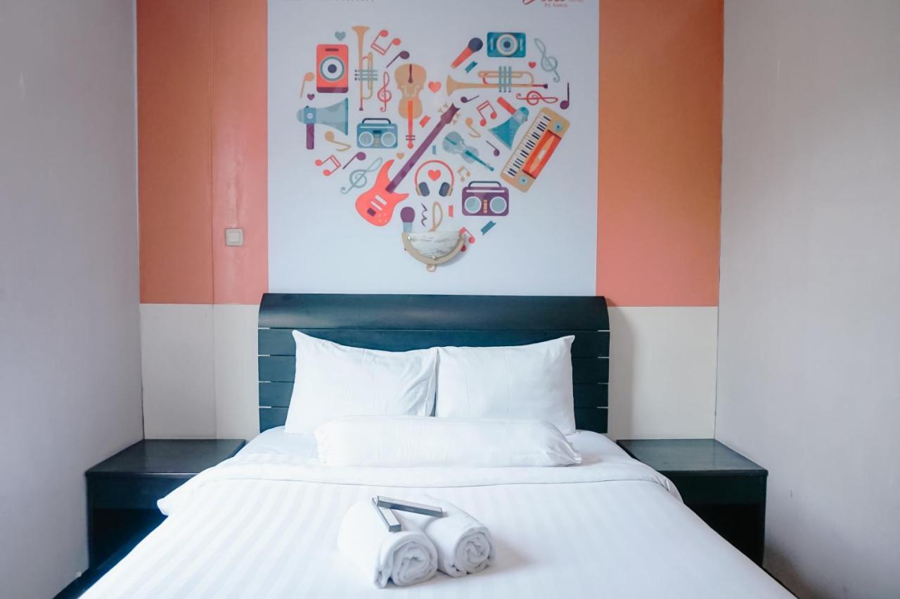 Votel Hotel Tulungagung Esterno foto