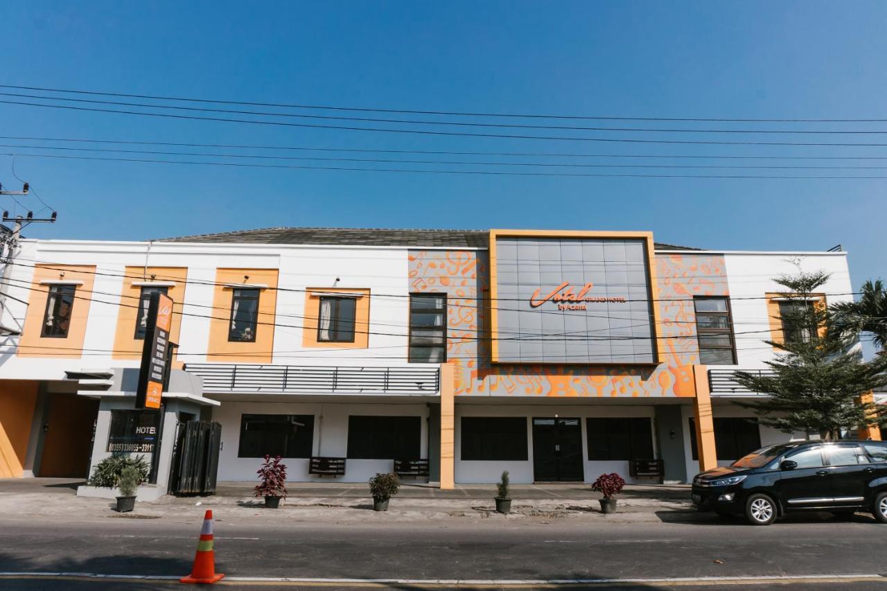 Votel Hotel Tulungagung Esterno foto