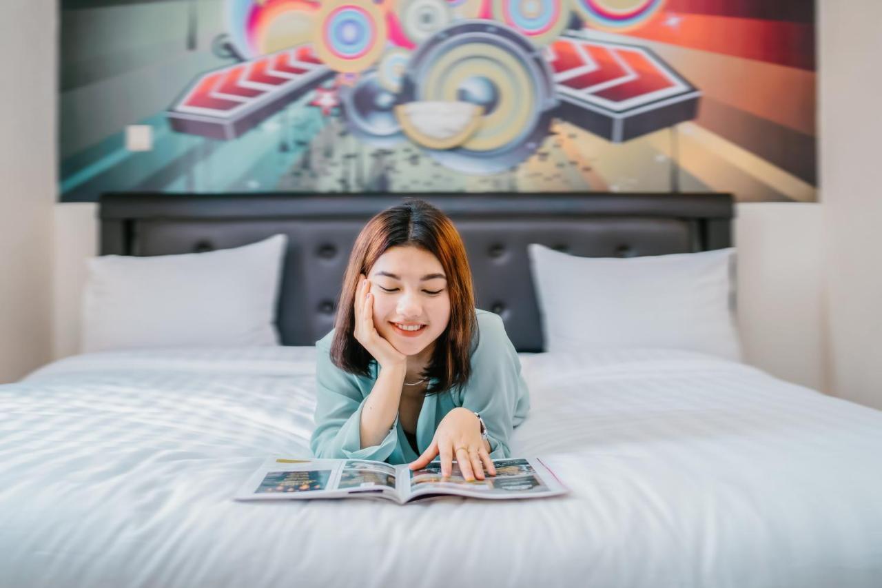 Votel Hotel Tulungagung Esterno foto