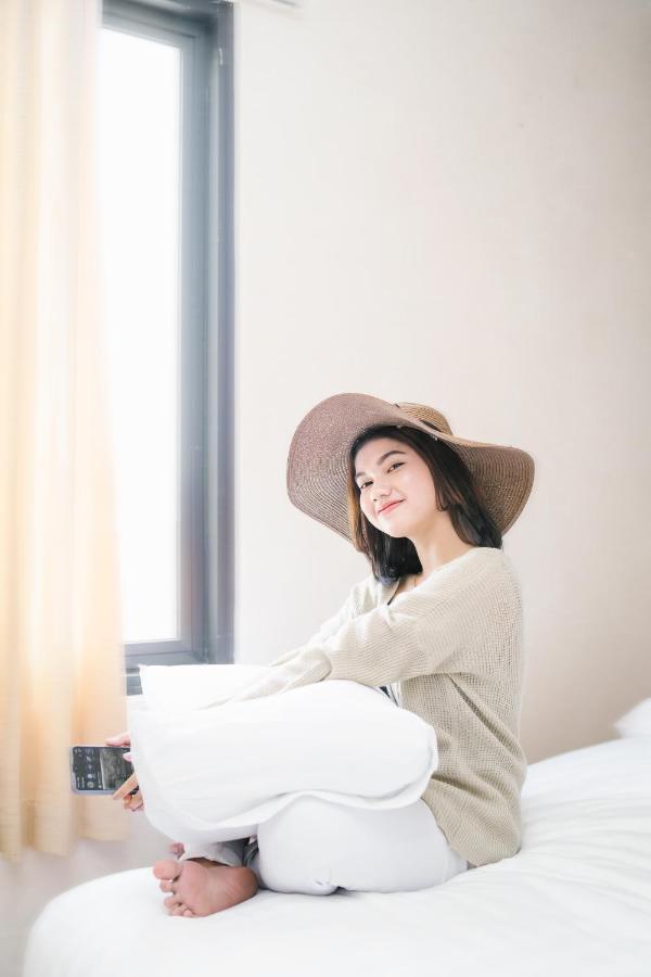 Votel Hotel Tulungagung Esterno foto
